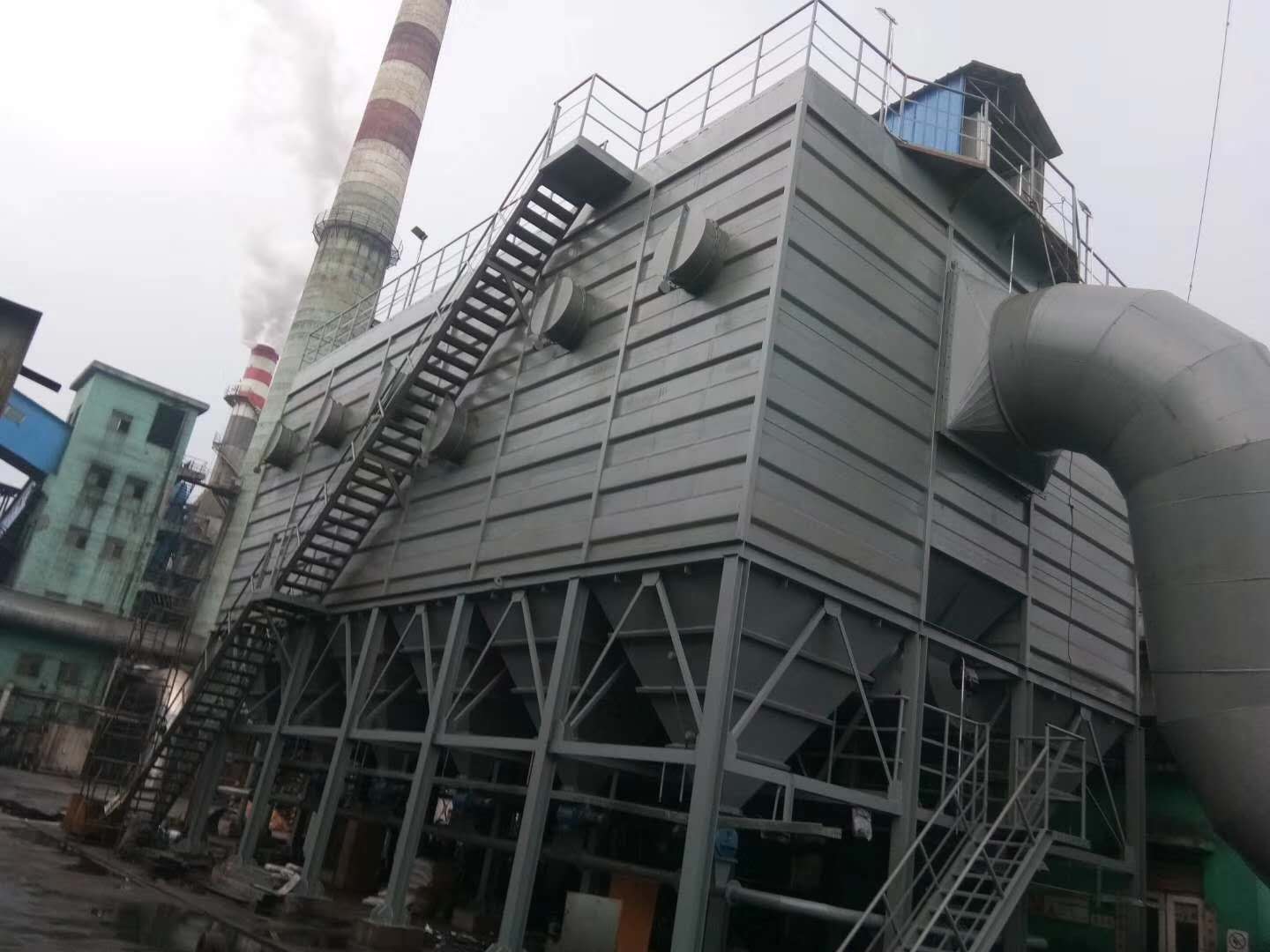 唐(tang)山煉(lian)鋼廠(chang)轉爐(lu)三次(ci)除塵(chen)器改(gai)善效(xiao)果好(hao)